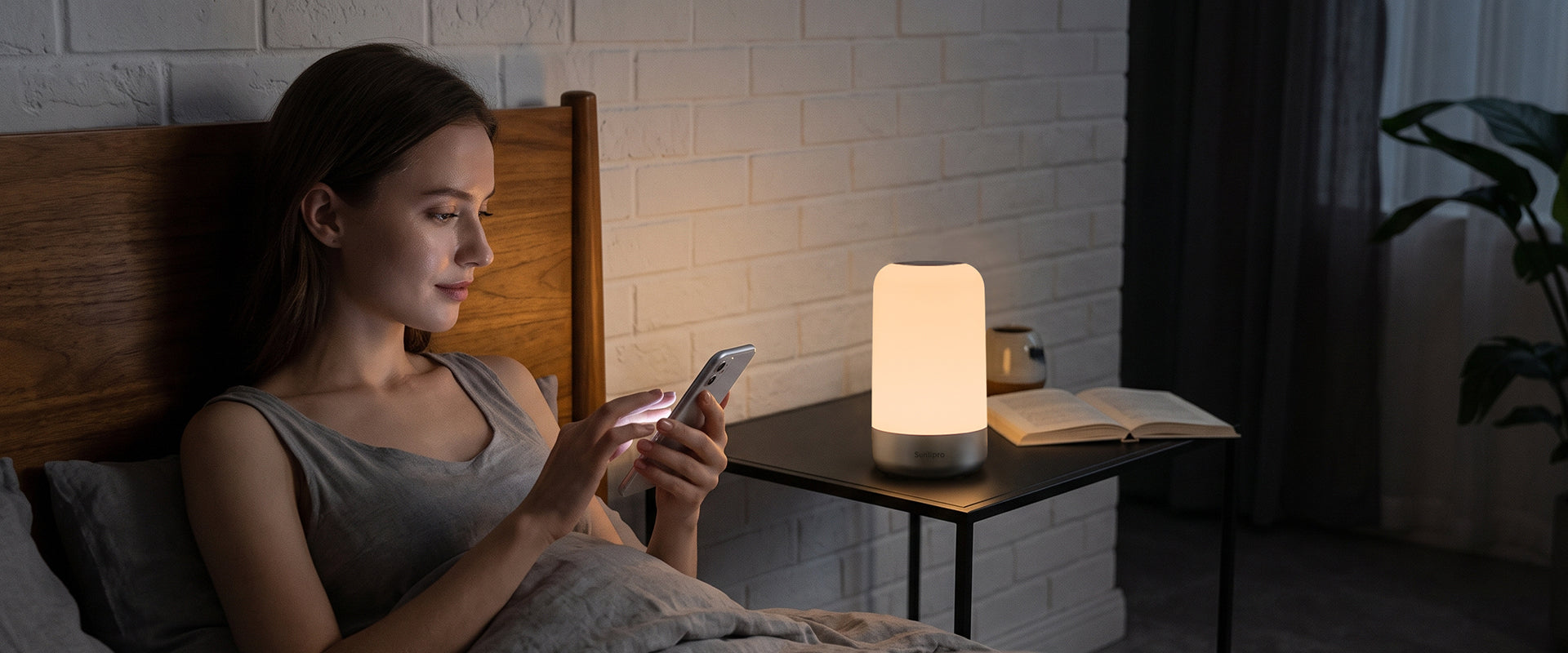 Sunlipro Sleep Light in a bedside setting